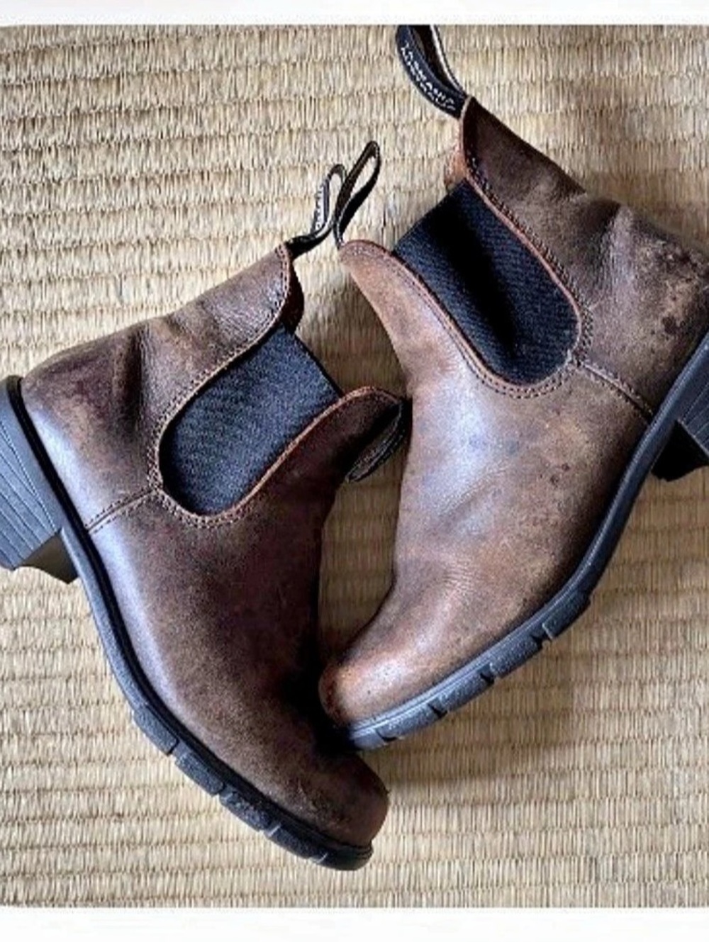 Blundstone Women's Series Heel Chelsea Boot #1673 Brown Chelsea Ankle Boots